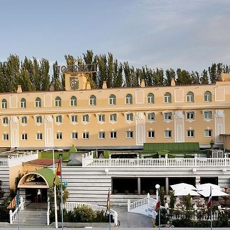 Hotel Torres I Вільянуева-дель-Арсобіспо Екстер'єр фото