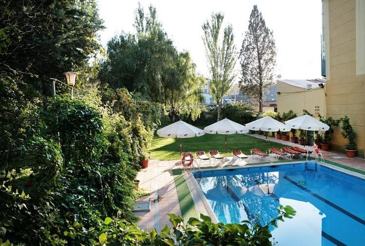 Hotel Torres I Вільянуева-дель-Арсобіспо Екстер'єр фото