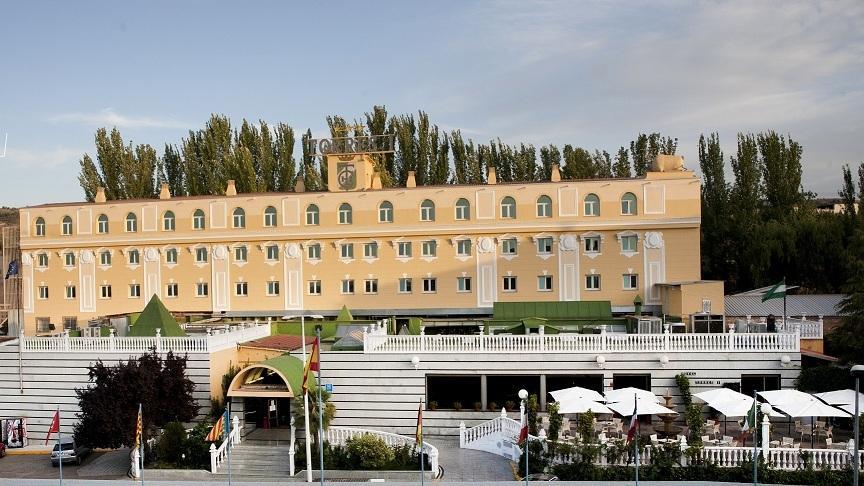 Hotel Torres I Вільянуева-дель-Арсобіспо Екстер'єр фото